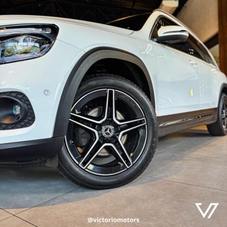 MERCEDES-BENZ GLB 200 1.3 16V 4P CGI LAUNCH EDITION TURBO 7G-TRONIC DCT AUTOM�TICO, Foto 2