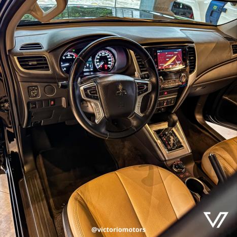 MITSUBISHI L 200 Triton 2.4 16V SPORT HPE 4X4 CABINE DUPLA TURBO DIESEL AUTOM�TICO, Foto 13