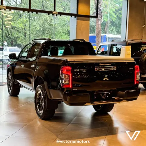 MITSUBISHI L 200 Triton 2.4 16V SPORT HPE 4X4 CABINE DUPLA TURBO DIESEL AUTOM�TICO, Foto 17