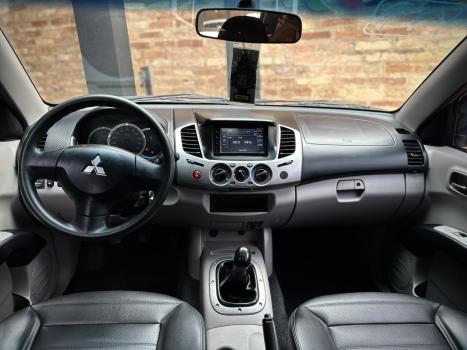 MITSUBISHI L 200 Triton 2.4 16V FLEX HLS CHROME CABINE DUPLA, Foto 6