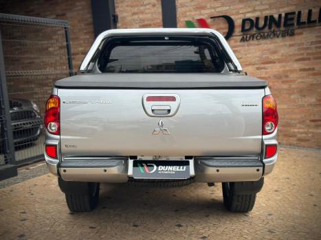 MITSUBISHI L 200 Triton 2.4 16V FLEX HLS CABINE DUPLA, Foto 4