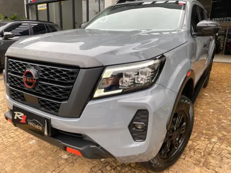 NISSAN Frontier 2.3 16V PRO4X CABINE DUPLA 4X4 BI-TURBO DIESEL AUTOM�TICO, Foto 8