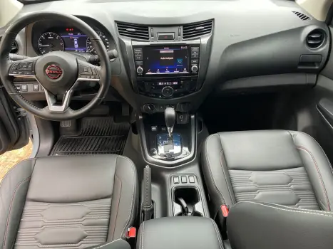 NISSAN Frontier 2.3 16V PRO4X CABINE DUPLA 4X4 BI-TURBO DIESEL AUTOM�TICO, Foto 10
