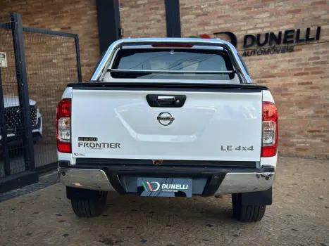 NISSAN Frontier 2.3 16V LE 4X4 CABINE DUPLA BI-TURBO DIESEL AUTOM�TICO, Foto 10