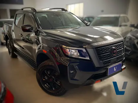 NISSAN Frontier 2.3 16V PRO4X CABINE DUPLA 4X4 BI-TURBO DIESEL AUTOM�TICO, Foto 3
