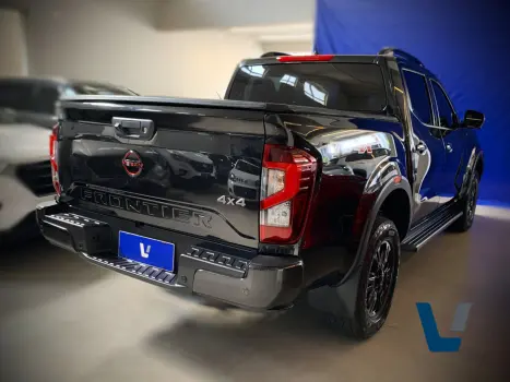 NISSAN Frontier 2.3 16V PRO4X CABINE DUPLA 4X4 BI-TURBO DIESEL AUTOM�TICO, Foto 4