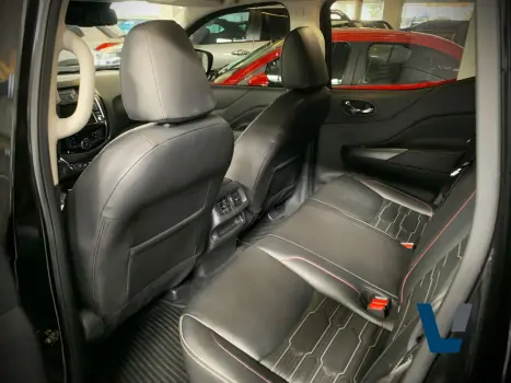 NISSAN Frontier 2.3 16V PRO4X CABINE DUPLA 4X4 BI-TURBO DIESEL AUTOM�TICO, Foto 13