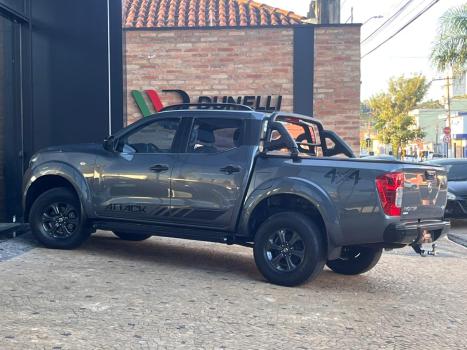 NISSAN Frontier 2.3 ATTACK CABINE DUPLA 4X4 BI-TURBO DIESEL AUTOM�TICO, Foto 2