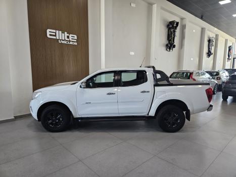 NISSAN Frontier 2.3 16V XE 4X4 CABINE DUPLA BI-TURBO DIESEL AUTOM�TICO, Foto 4