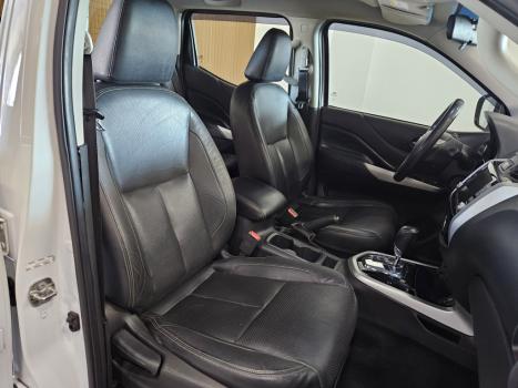 NISSAN Frontier 2.3 16V XE 4X4 CABINE DUPLA BI-TURBO DIESEL AUTOM�TICO, Foto 5