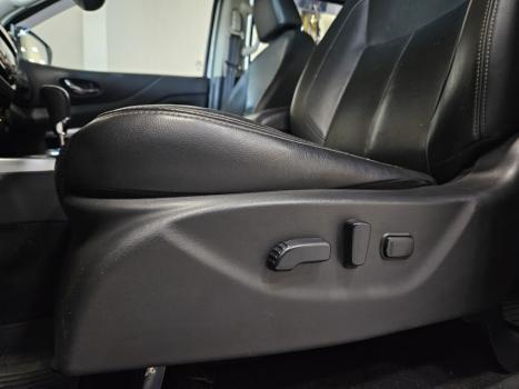 NISSAN Frontier 2.3 16V XE 4X4 CABINE DUPLA BI-TURBO DIESEL AUTOM�TICO, Foto 14