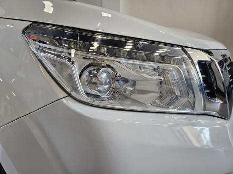 NISSAN Frontier 2.3 16V XE 4X4 CABINE DUPLA BI-TURBO DIESEL AUTOM�TICO, Foto 18