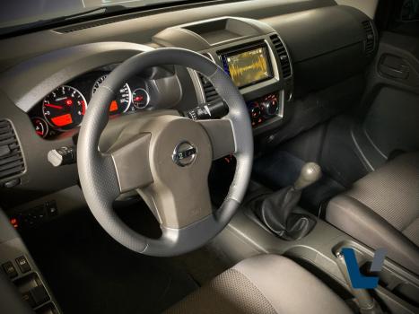 NISSAN Frontier 2.5 S 4X4 TURBO DIESEL CABINE DUPLA, Foto 9