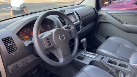 NISSAN Frontier 2.5 4X4 LE CABINE DUPLA TURBO DIESEL AUTOM�TICO, Foto 3