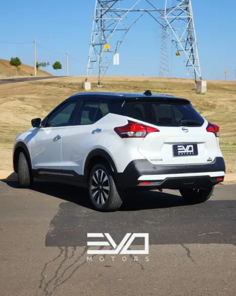 NISSAN Kicks 1.6 16V 4P FLEXSTART SL X-TRONIC AUTOMÁTICO CVT, Foto 7 NISSAN Kicks 1.6 16V 4P FLEXSTART SL X-TRONIC AUTOMÁTICO CVT, Foto 7