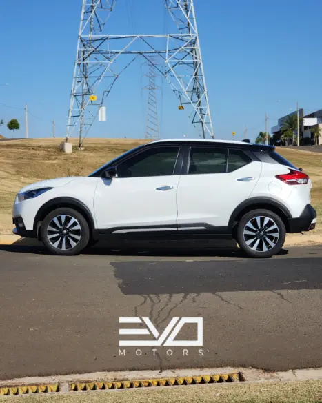 NISSAN Kicks 1.6 16V 4P FLEXSTART SL X-TRONIC AUTOMÁTICO CVT, Foto 8 NISSAN Kicks 1.6 16V 4P FLEXSTART SL X-TRONIC AUTOMÁTICO CVT, Foto 8