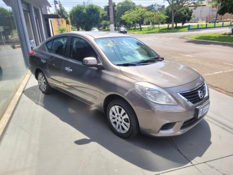 NISSAN Versa Sedan 1.6 16V 4P FLEX SV, Foto 2