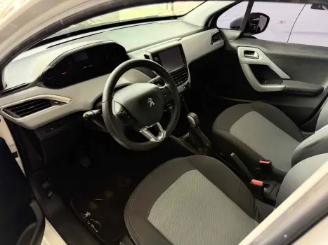 PEUGEOT 208 , Foto 5