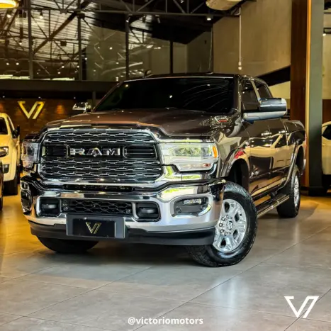 RAM 2500 6.7 I6 24V SLT CABINE DUPLA TURBO DIESEL LARAMIE 4X4 AUTOMTICO, Foto 2