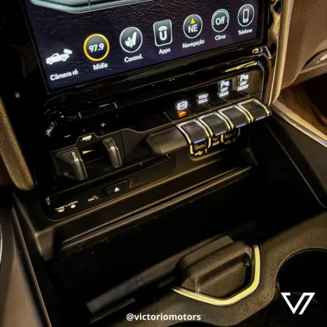 RAM 2500 6.7 I6 24V SLT CABINE DUPLA TURBO DIESEL LARAMIE 4X4 AUTOMTICO, Foto 10