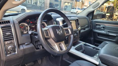 RAM 2500 6.7 I6 24V SLT CABINE DUPLA TURBO DIESEL LARAMIE 4X4 AUTOM�TICO, Foto 3