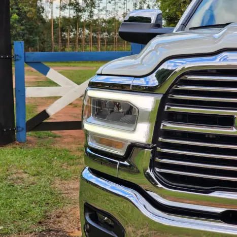 RAM 3500 6.7 I6 LARAMIE CABINE DUPLA TURBO DIESEL AUTOMÁTICO, Foto 4 RAM 3500 6.7 I6 LARAMIE CABINE DUPLA TURBO DIESEL AUTOMÁTICO, Foto 4