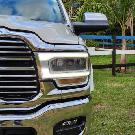RAM 3500 6.7 I6 LARAMIE CABINE DUPLA TURBO DIESEL AUTOMÁTICO, Foto 5 RAM 3500 6.7 I6 LARAMIE CABINE DUPLA TURBO DIESEL AUTOMÁTICO, Foto 5