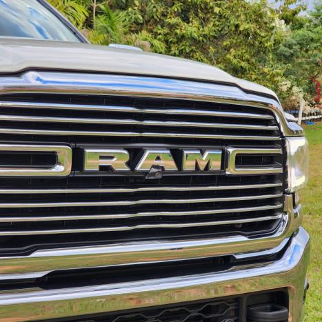 RAM 3500 6.7 I6 LARAMIE CABINE DUPLA TURBO DIESEL AUTOMÁTICO, Foto 7 RAM 3500 6.7 I6 LARAMIE CABINE DUPLA TURBO DIESEL AUTOMÁTICO, Foto 7