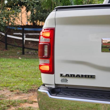RAM 3500 6.7 I6 LARAMIE CABINE DUPLA TURBO DIESEL AUTOMÁTICO, Foto 11 RAM 3500 6.7 I6 LARAMIE CABINE DUPLA TURBO DIESEL AUTOMÁTICO, Foto 11