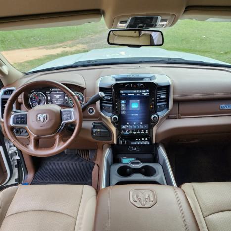 RAM 3500 6.7 I6 LARAMIE CABINE DUPLA TURBO DIESEL AUTOMÁTICO, Foto 14 RAM 3500 6.7 I6 LARAMIE CABINE DUPLA TURBO DIESEL AUTOMÁTICO, Foto 14