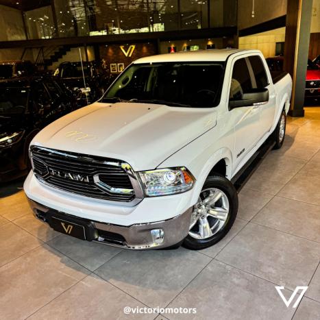 RAM Classic 5.7 V8 32V 4P HEMI LARAMIE AUTOMTICO, Foto 2