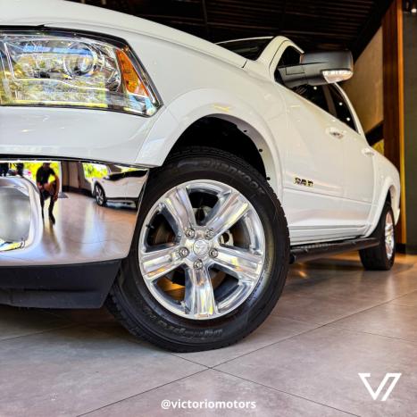 RAM Classic 5.7 V8 32V 4P HEMI LARAMIE AUTOMTICO, Foto 4