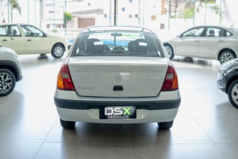 RENAULT Clio Sedan 1.6 16V 4P PRIVILEGE, Foto 4