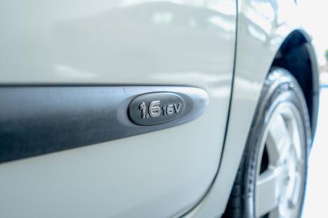 RENAULT Clio Sedan 1.6 16V 4P PRIVILEGE, Foto 13