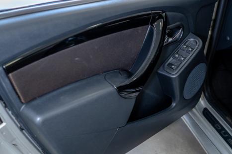 RENAULT Duster 2.0 16V 4P FLEX DYNAMIQUE AUTOM�TICO, Foto 12