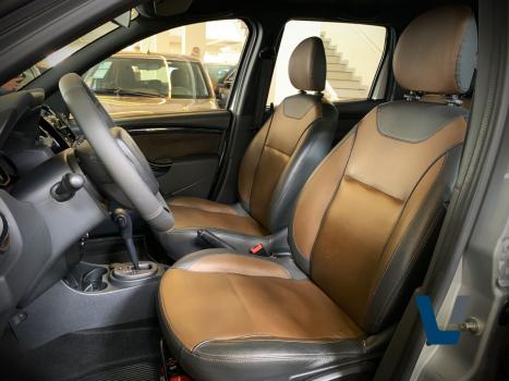 RENAULT Duster 2.0 16V 4P FLEX DYNAMIQUE AUTOM�TICO, Foto 10