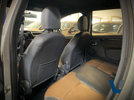 RENAULT Duster 2.0 16V 4P FLEX DYNAMIQUE AUTOM�TICO, Foto 12