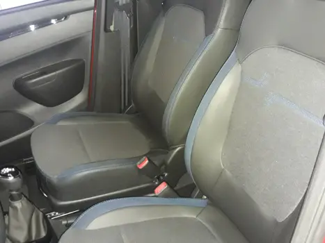 RENAULT Kwid 1.0 12V 4P SCE FLEX INTENSE, Foto 10 RENAULT Kwid 1.0 12V 4P SCE FLEX INTENSE, Foto 10