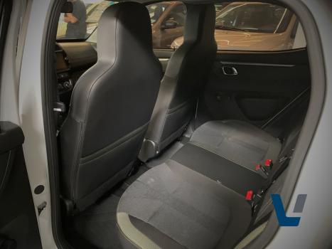 RENAULT Kwid 1.0 12V 4P SCE FLEX OUTSIDER, Foto 7