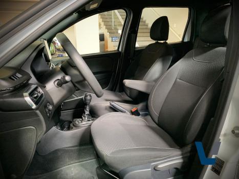 RENAULT Oroch 1.6 16V 4P FLEX INTENSE, Foto 10