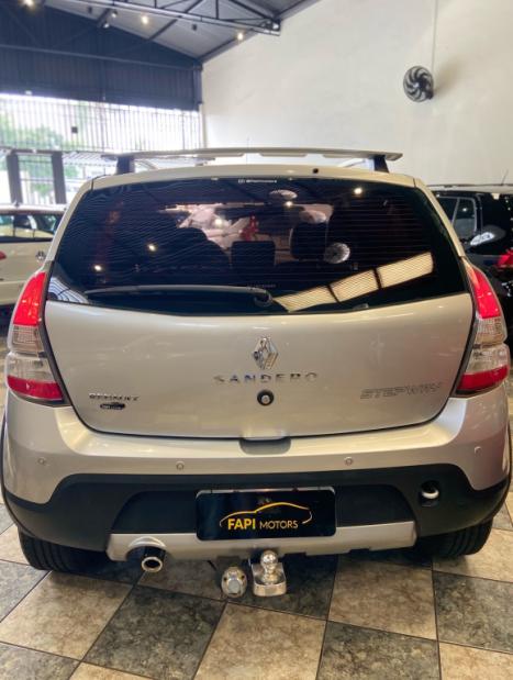 RENAULT Sandero 1.6 16V 4P FLEX STEPWAY AUTOM�TICO, Foto 3