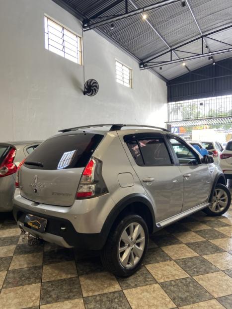 RENAULT Sandero 1.6 16V 4P FLEX STEPWAY AUTOM�TICO, Foto 4