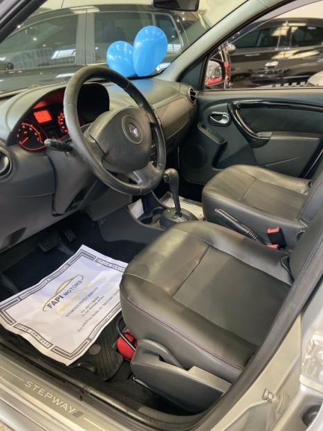 RENAULT Sandero 1.6 16V 4P FLEX STEPWAY AUTOM�TICO, Foto 5