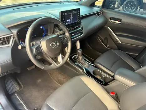 TOYOTA Corolla Cross 2.0 16V 4P FLEX VVT-IE XRE DIRECT SHIFT AUTOM�TICO CVT, Foto 9