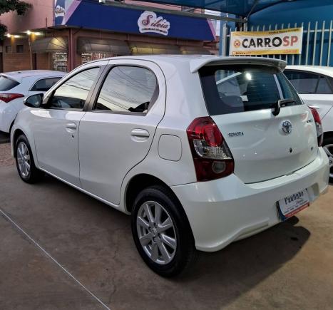 TOYOTA Etios Hatch 1.5 16V 4P FLEX X PLUS, Foto 4