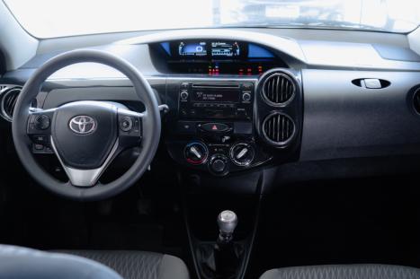 TOYOTA Etios Sedan 1.5 16V 4P FLEX X PLUS, Foto 8