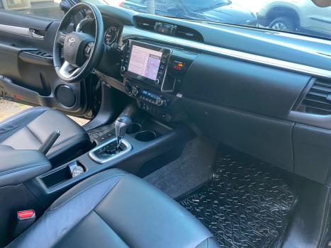 TOYOTA Hilux Caminhonete 2.8 16V SRV 4X4 DIESEL CABINE DUPLA AUTOMTICO, Foto 11