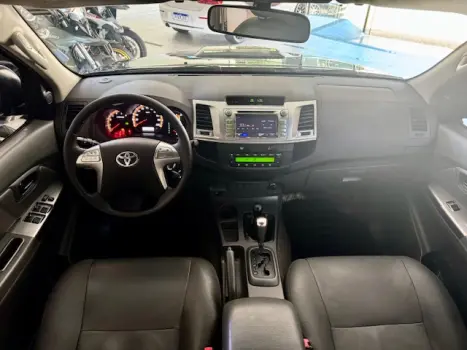TOYOTA Hilux Caminhonete 3.0 4P 4X4 SRV TURBO DIESEL TOP CABINE DUPLA AUTOM�TICO, Foto 7