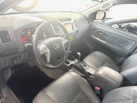 TOYOTA Hilux Caminhonete 3.0 4P 4X4 SRV TURBO DIESEL TOP CABINE DUPLA AUTOM�TICO, Foto 12