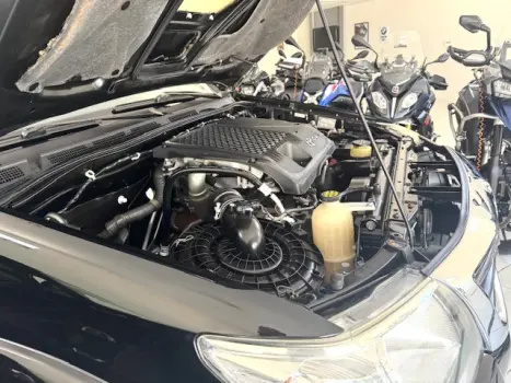 TOYOTA Hilux Caminhonete 3.0 4P 4X4 SRV TURBO DIESEL TOP CABINE DUPLA AUTOM�TICO, Foto 14